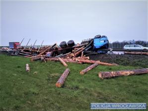 Pijany kierowca tira zatrzymany przez wrocławskich policjantów na autostradzie А4. Na szczęście nie doszło do tragedii...