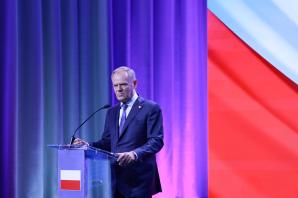 O odpartyjnieniu i powrocie do profesjonalizacji służby zagranicznej mówił Premier Donald Tusk na spotkaniu z szefami misji dyplomatycznymi i stałymi przedstawicielstwami RP