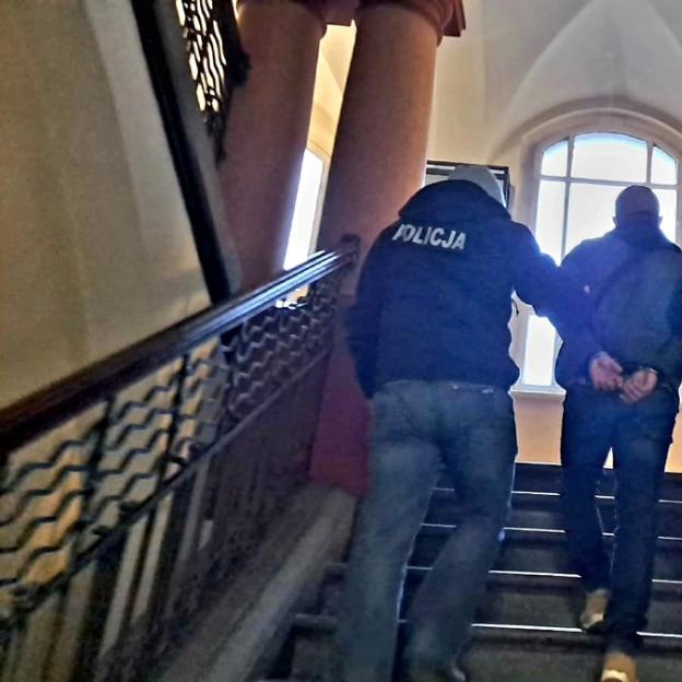 [Video] Policjanci zatrzymali podejrzanego o brutalne zabójstwo